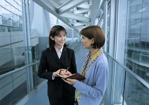 姫路にあるタンナーで革の商品を購入